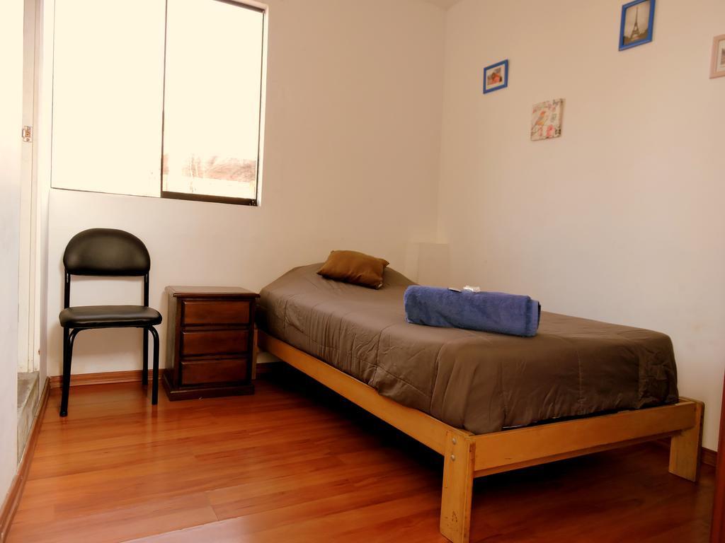 La Casa De Karla Hostel Lima Bagian luar foto