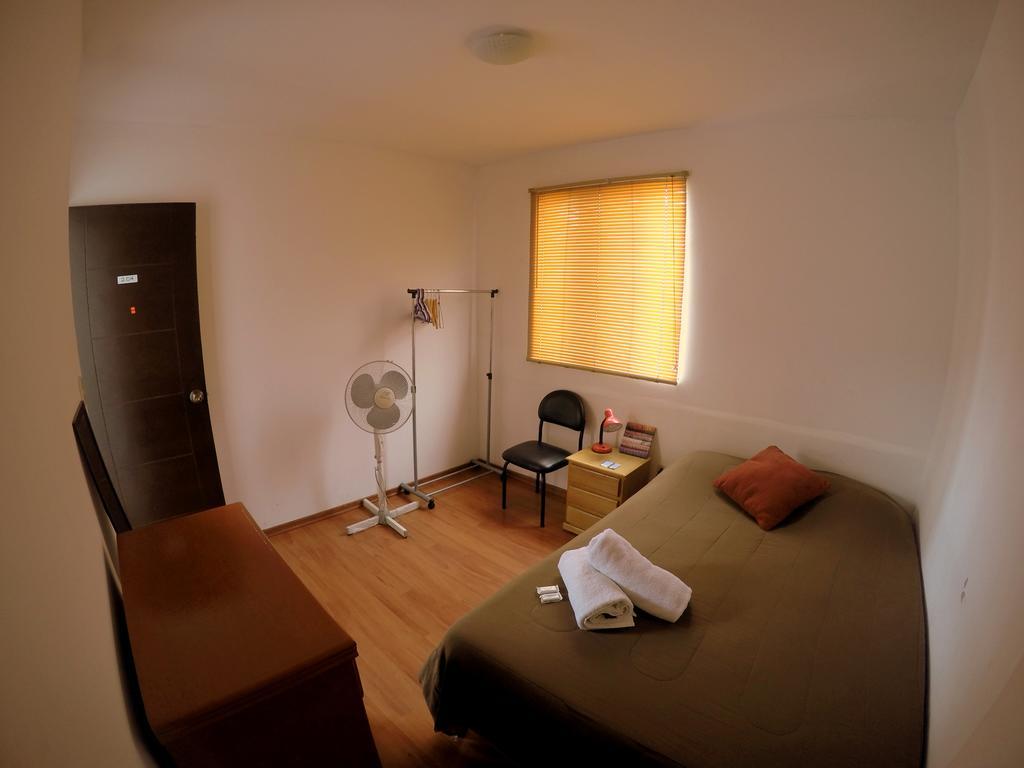 La Casa De Karla Hostel Lima Bagian luar foto