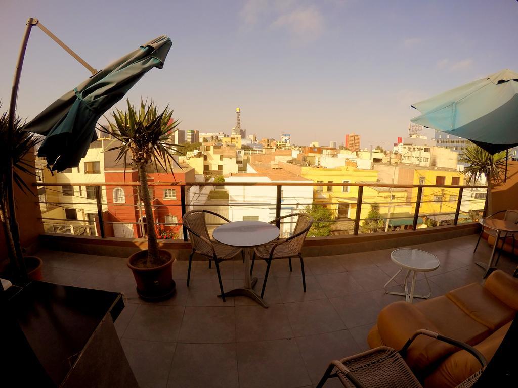 La Casa De Karla Hostel Lima Bagian luar foto